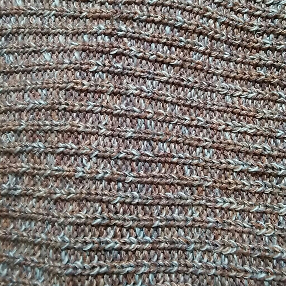 ***SOLD***Alpaca sweater with a twist - Picture 5 of 7